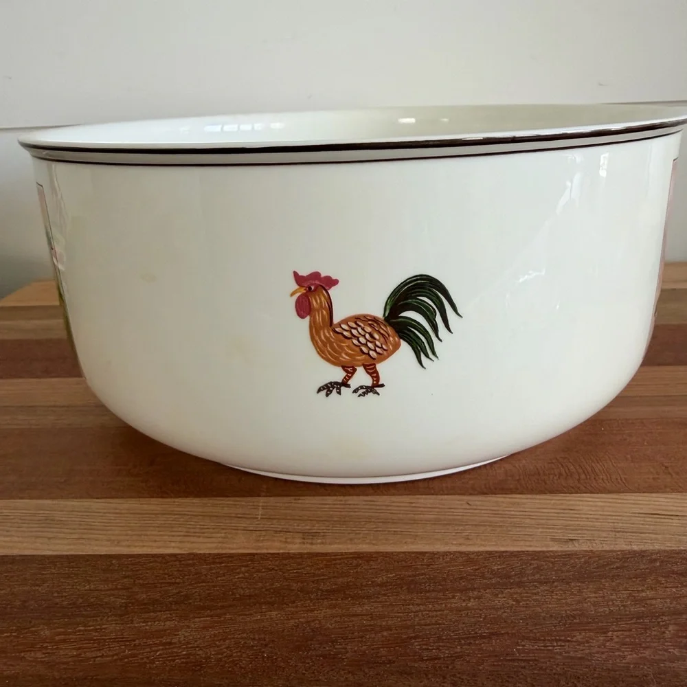 Villeroy & Boch Design Naïf Vegetable Serving Bowl PRICE DROP FIRM